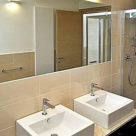 Bb Bicocca Apart-hotel Milão